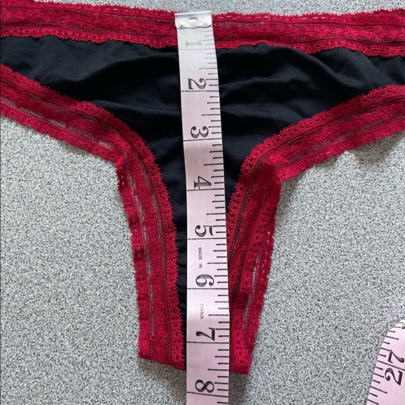 La Vie En Rose 🌹 Black & Red Thong Panties Size Small - Picture 7 of 7
